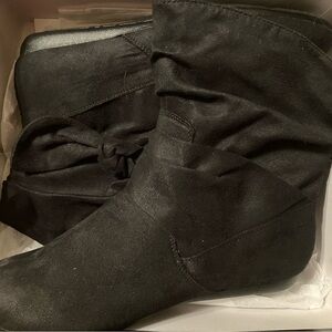 Rampage Booties Black Slouch Faux Suede Size 8 NEW in box